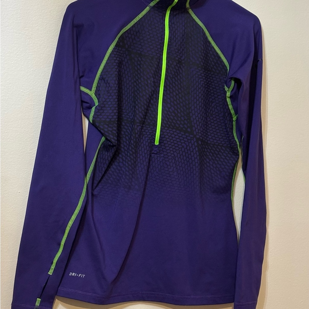 Nike Pro Dry Fit fleece lined Purple and Black Jacket with Thumb holes women’s M